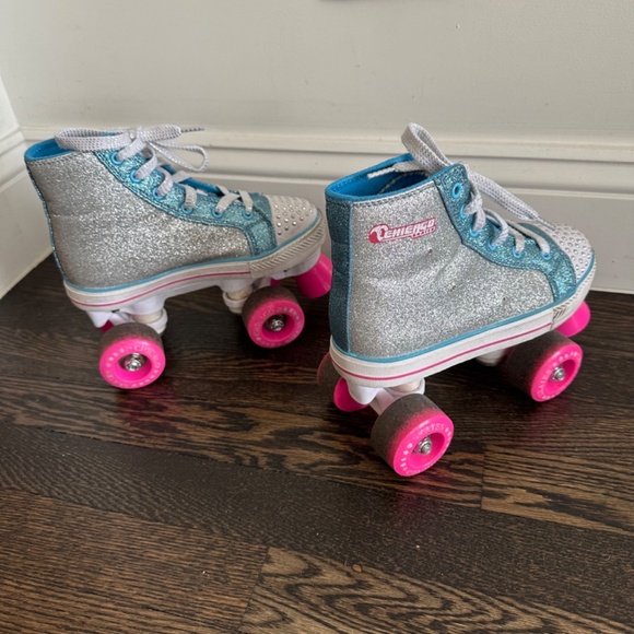 CHICAGO SKATES CRS120 Girls Junior Glitter Light Up Quad Roller Skate Size 1 - Picture 5 of 12